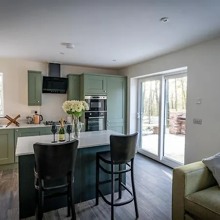 Padley; Woodland Lodge With Hot Tub For 2-4 In The Staffordshire Moorlands Oakamoor Exterior photo