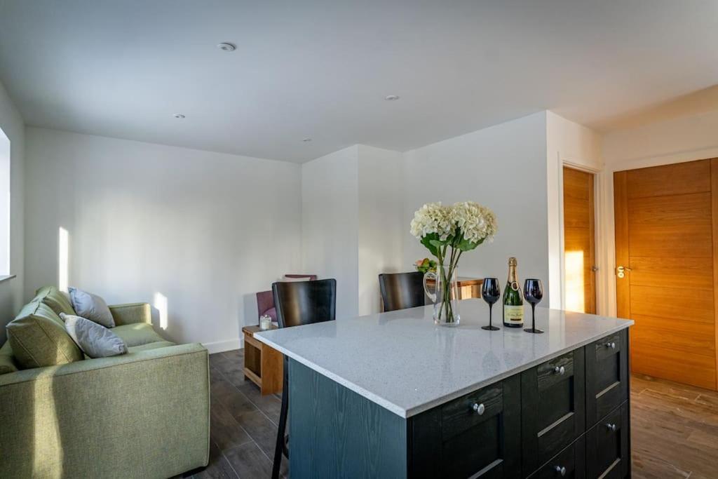 Padley; Woodland With Hot Tub For 2-4 In The Staffordshire Moorlands * Oakamoor