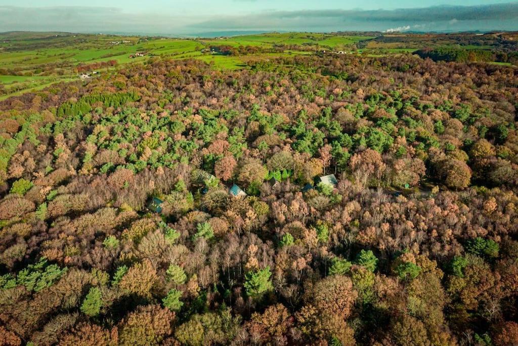 Padley; Woodland With Hot Tub For 2-4 In The Staffordshire Moorlands * Oakamoor
